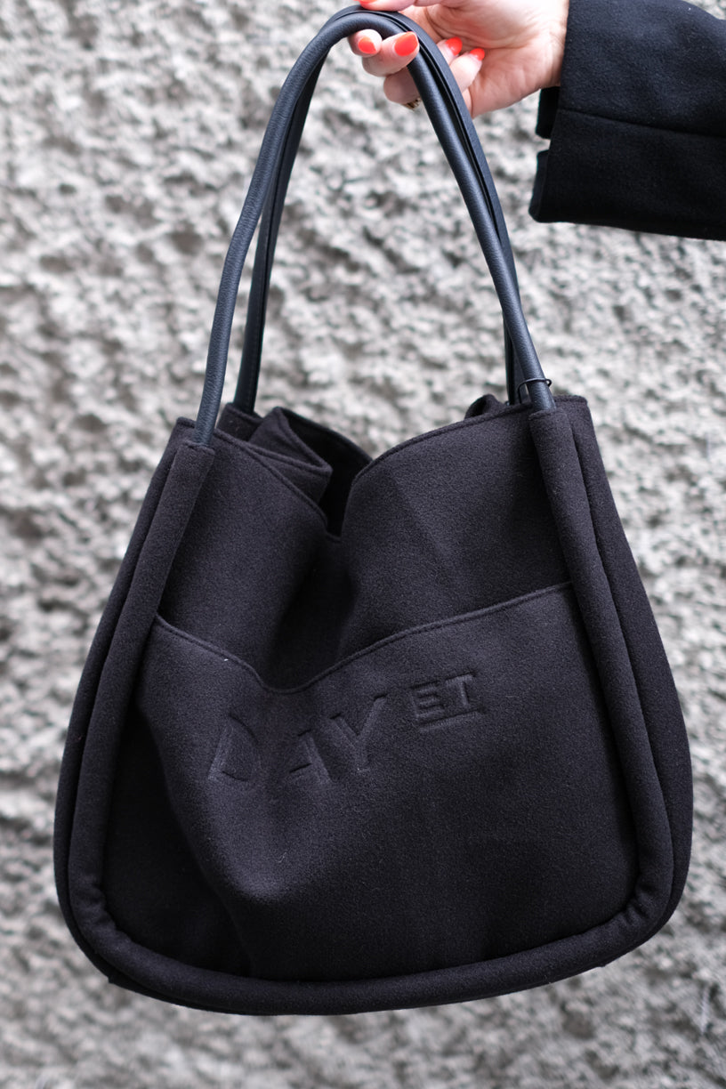 Woolen Small Shopper Black