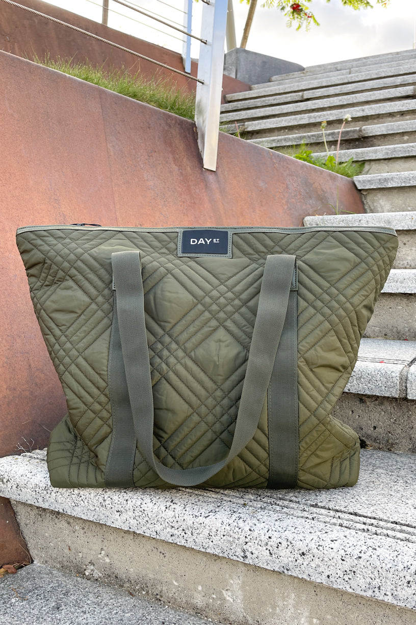 Gweneth RE-Q Baru Bag Forest Night
