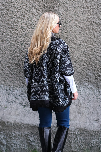 Maria Poncho Black